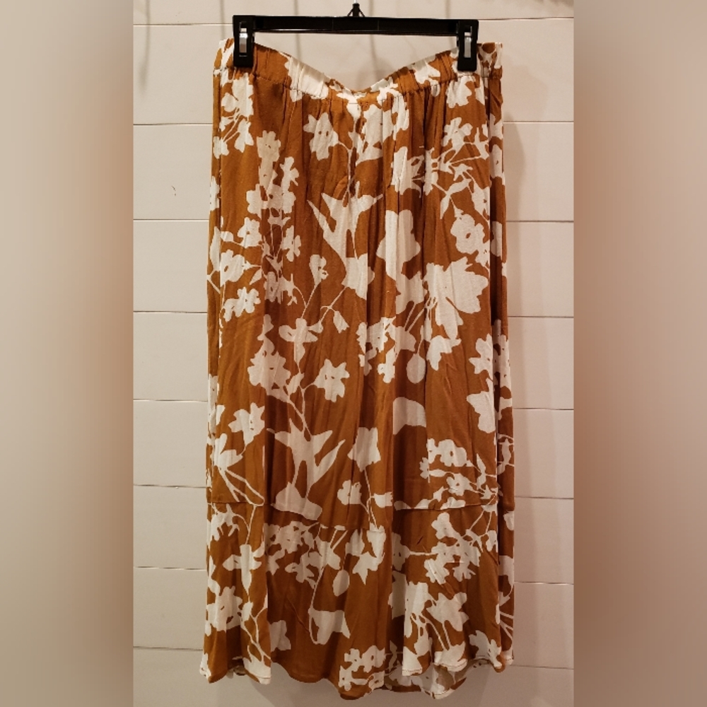 Candace Cameron Bure Skirt, Size M, never used